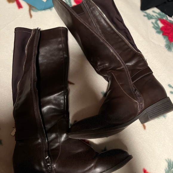 London fog boots! Used about 5 times ! - Picture 3 of 5